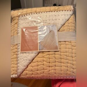 NEW Crane Baby Muslin Baby Quilt & Crib Sheet